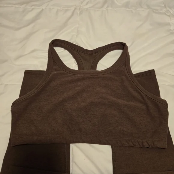 Vuori Brown Elevation Bra And Leggings Set - Picture 3 of 4